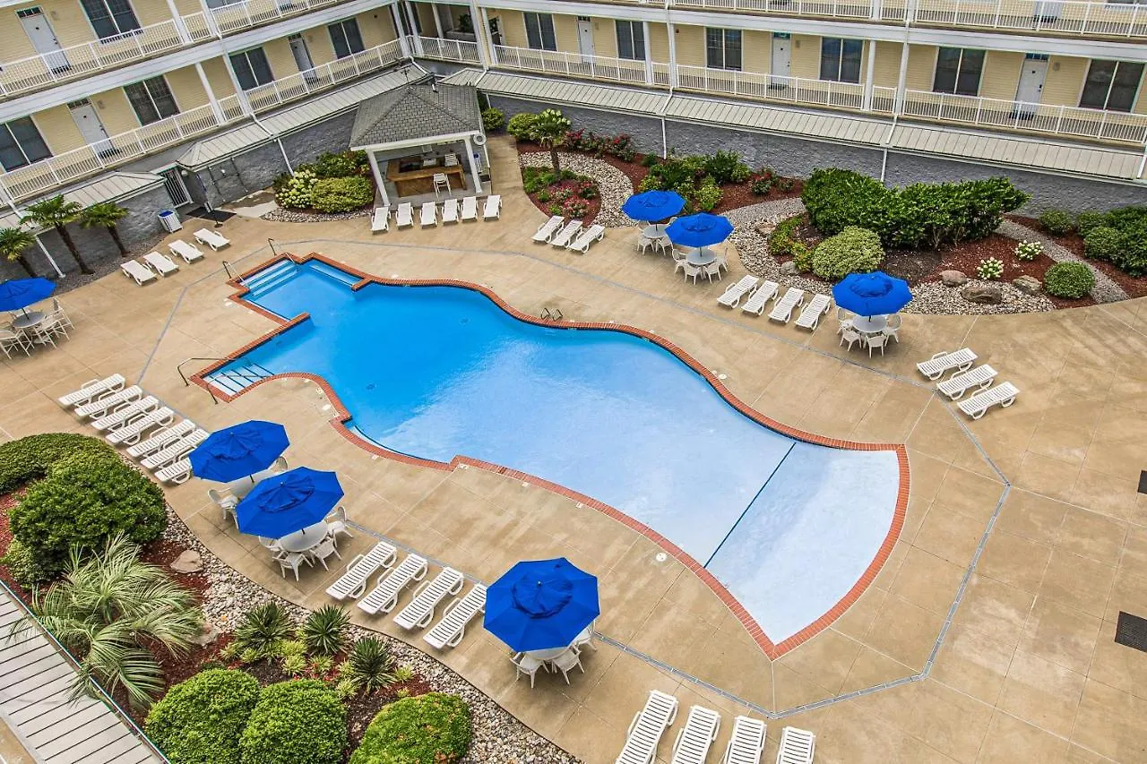The Sandbridge Dunes - The Wave 205 Virginia Beach USA